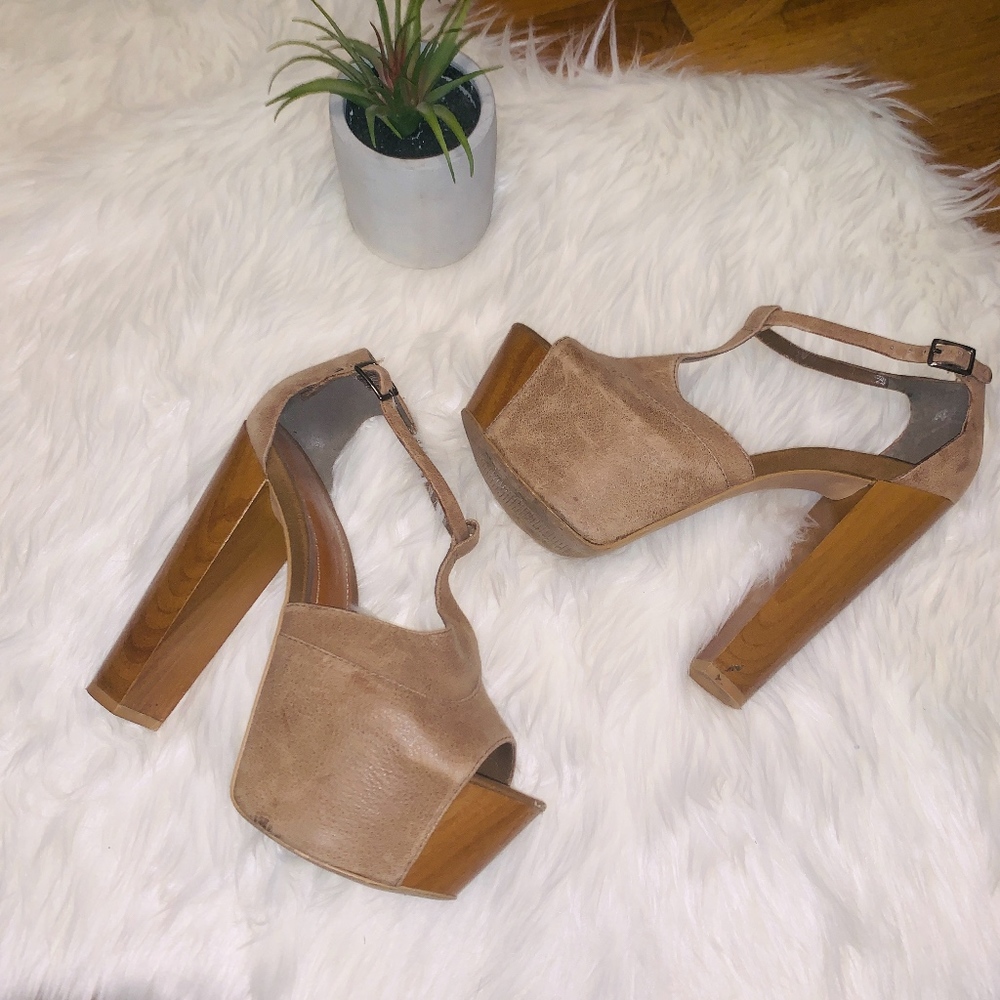 Jessica Simpson Heel